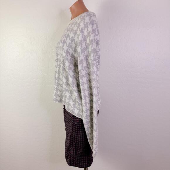 T Tahari Houndstooth Cashmere Blend Knit Sweater Gray Fall Chic Old Money XL NWT - Picture 4 of 9